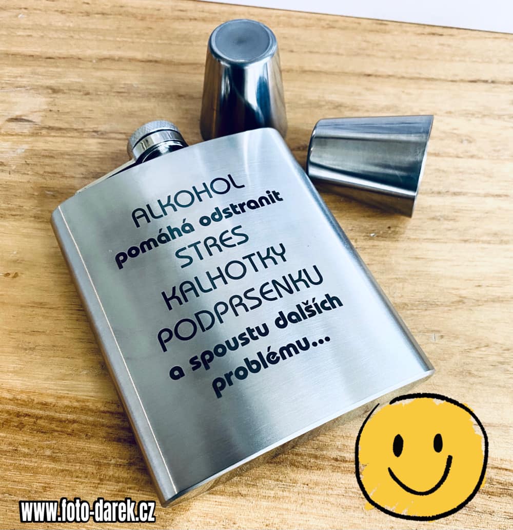 Nerezová placatka s vtipným textem.